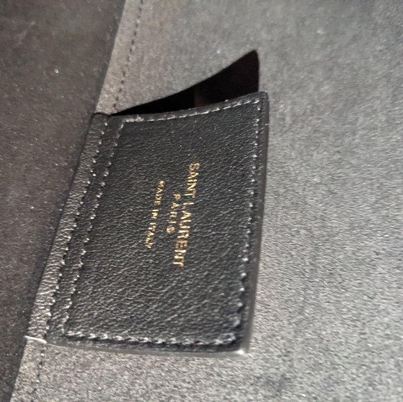 Saint Laurent East/West Black Leather Tote - Picture 8 of 9